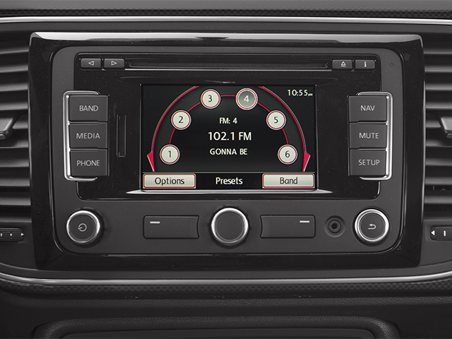2013 Volkswagen Beetle 2.0T Turbo w/Sun/Sound/Nav