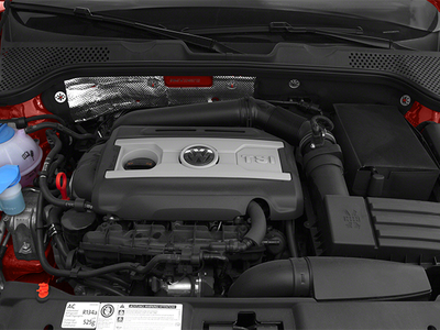 2013 Volkswagen Beetle 2.0T Turbo w/Sun/Sound/Nav