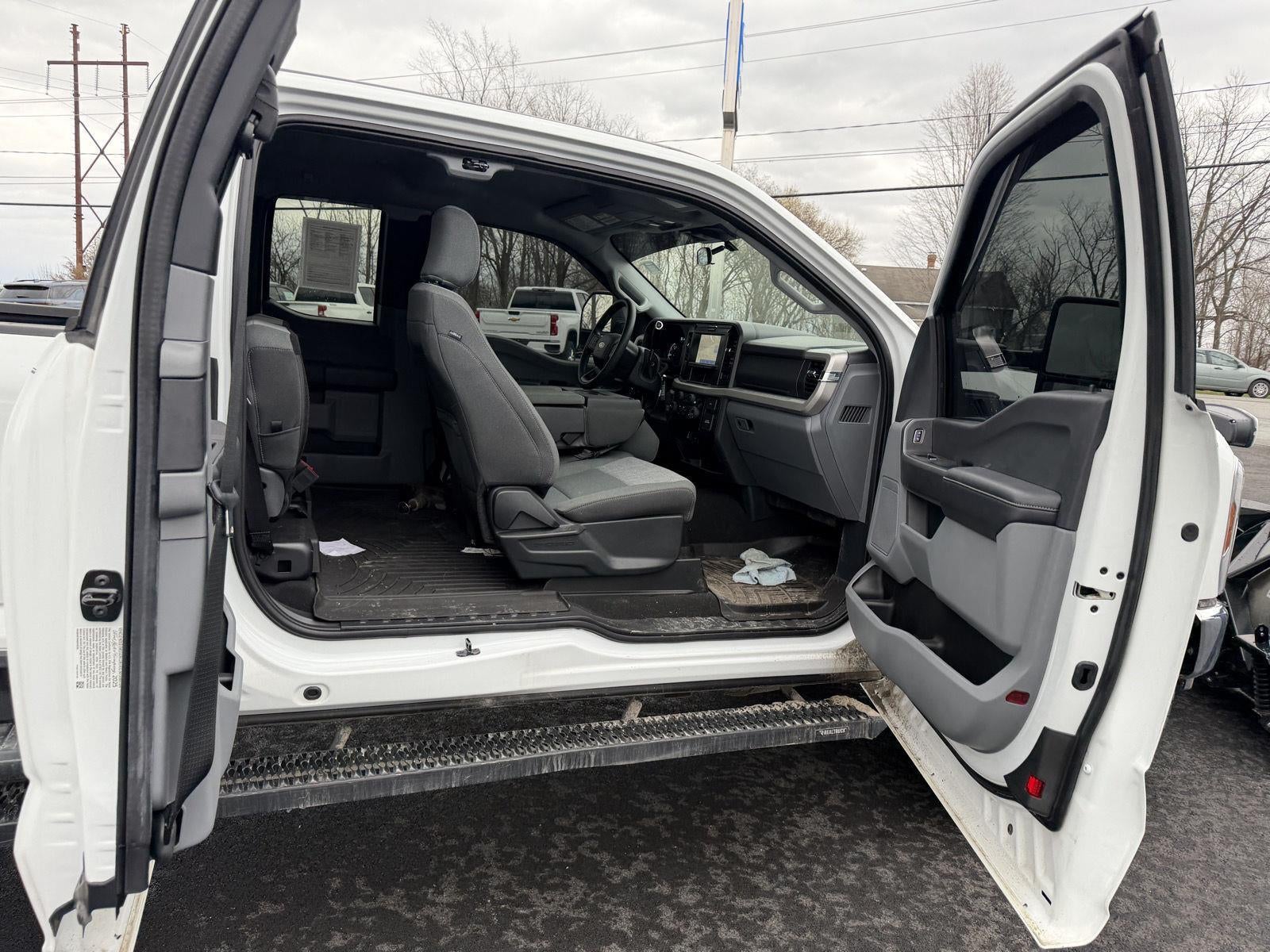 2025 Ford Super Duty F-350 SRW XL