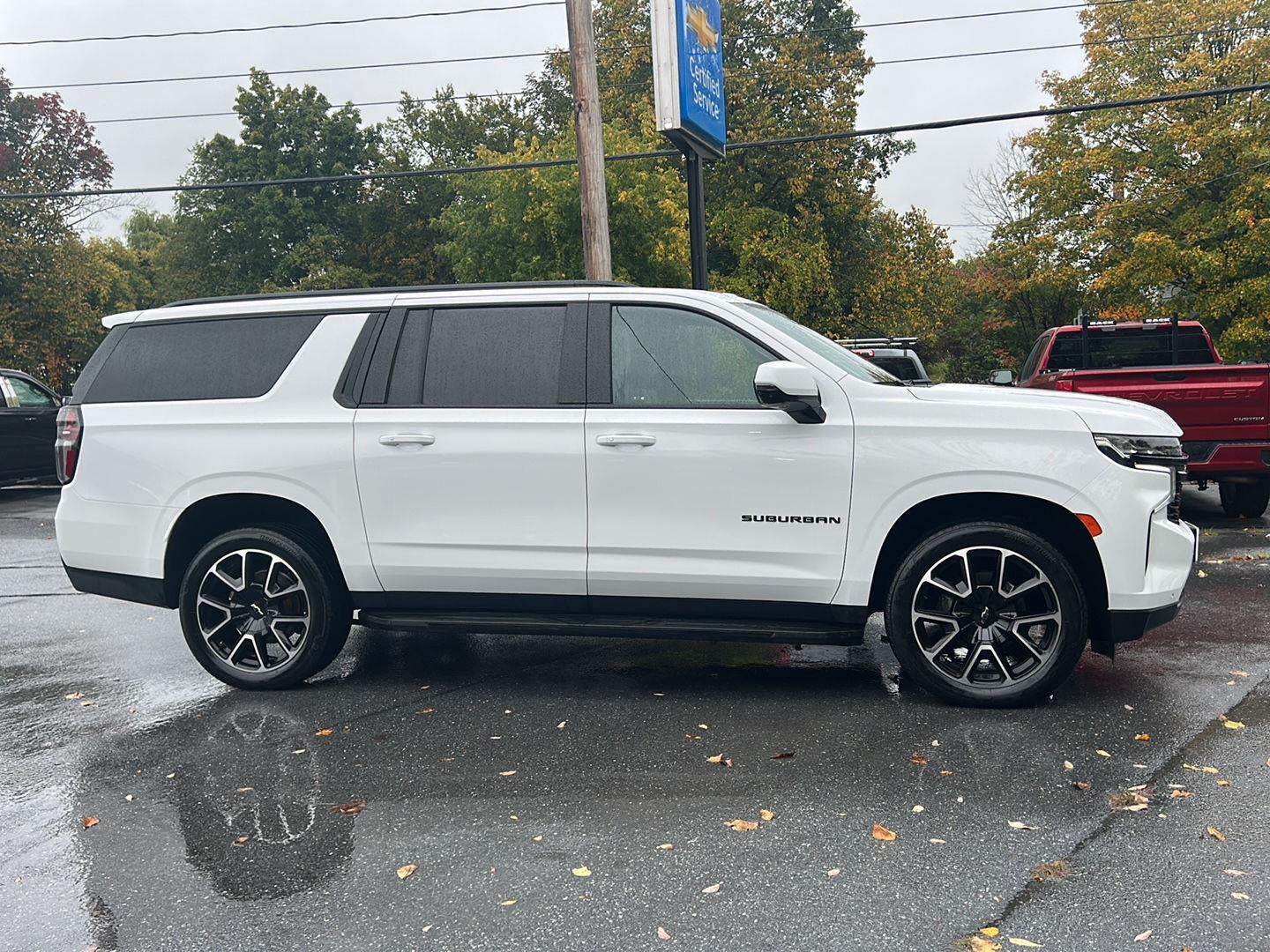 2024 Chevrolet Suburban RST