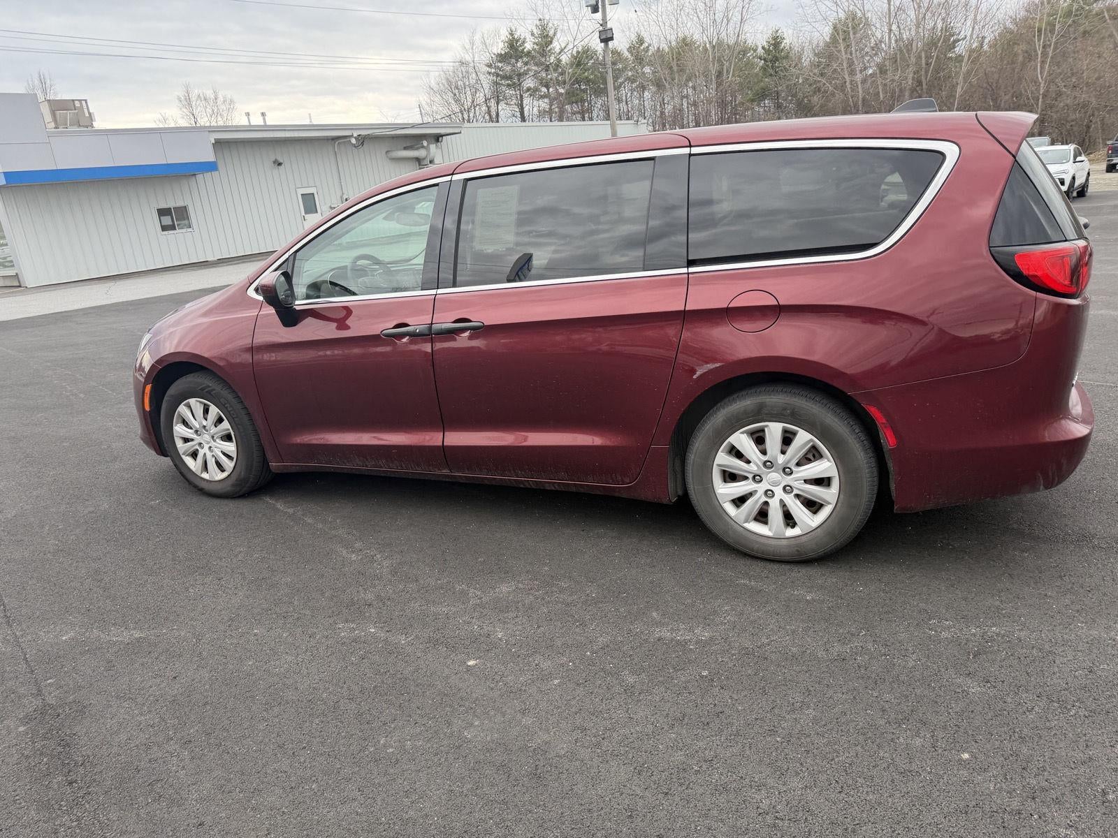 2021 Chrysler Voyager L