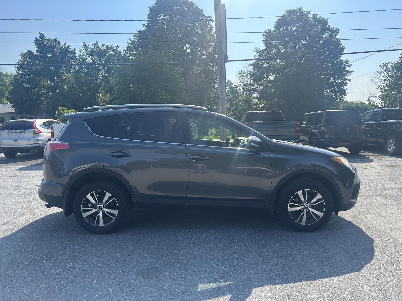 2017 Toyota RAV4 XLE