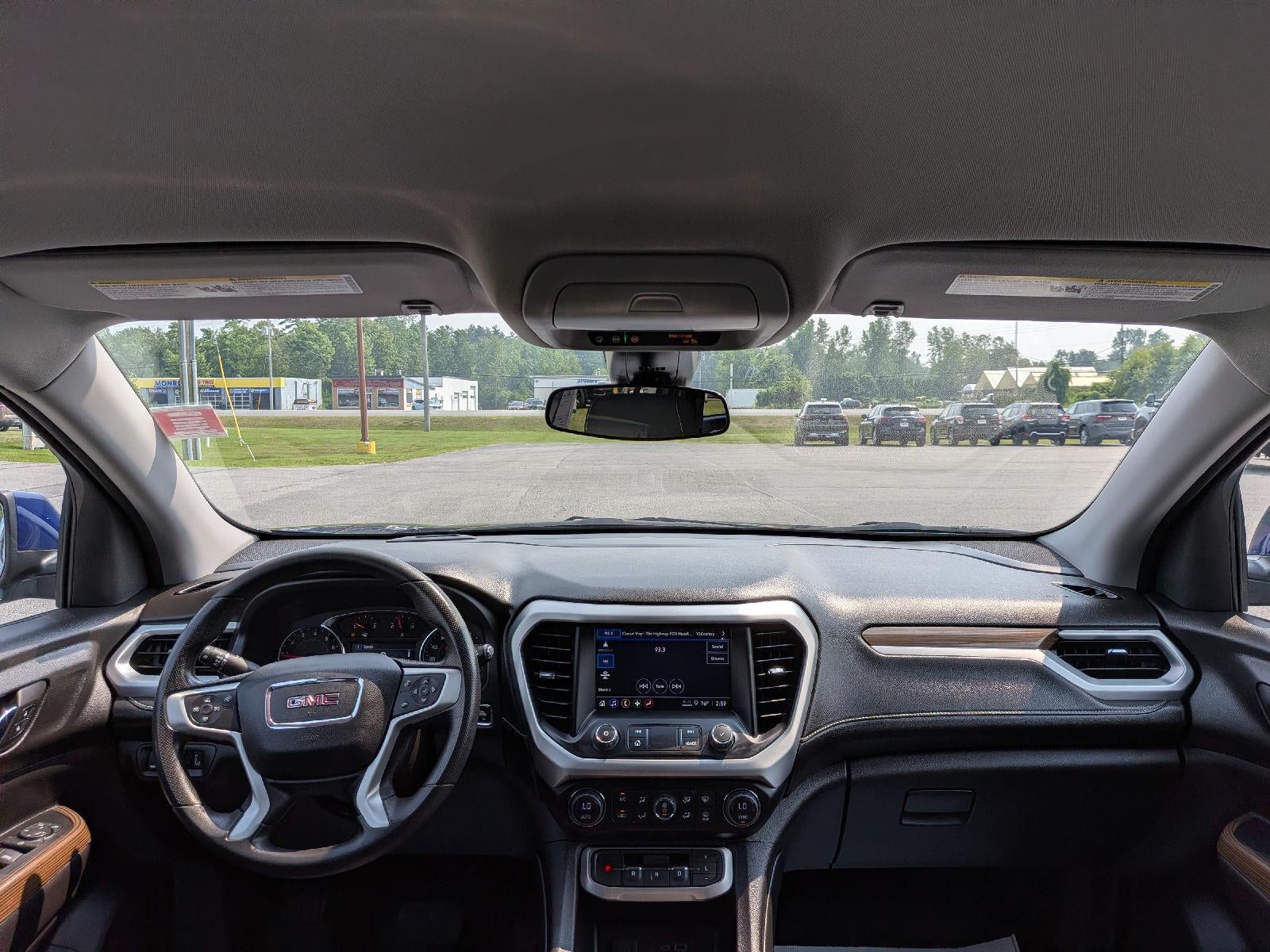 2023 GMC Acadia SLE