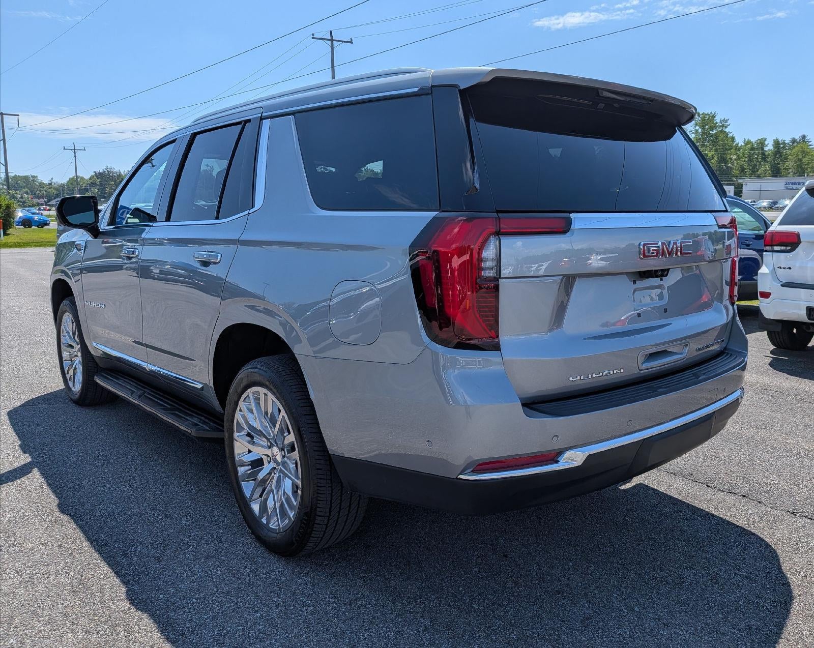 2025 GMC Yukon Elevation