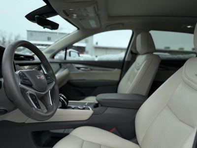 2022 Cadillac XT5 Premium Luxury