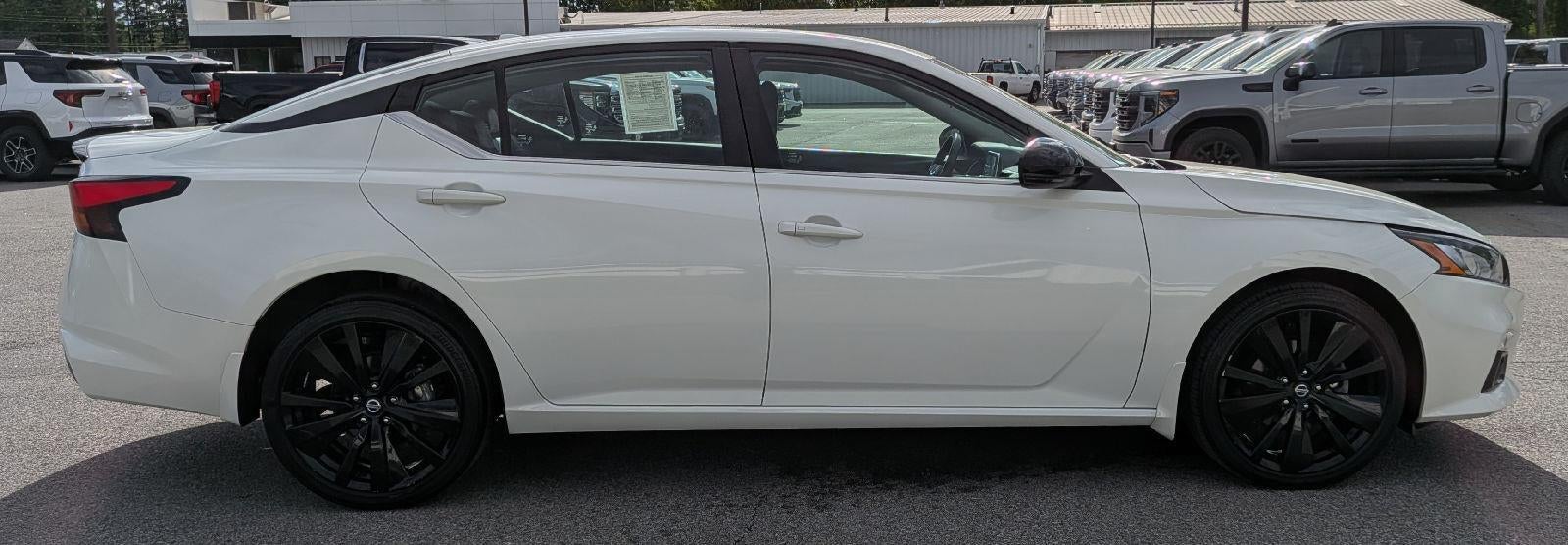 2022 Nissan Altima 2.5 SR