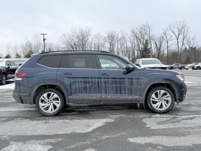 2022 Volkswagen Atlas 3.6L V6 SE w/Technology