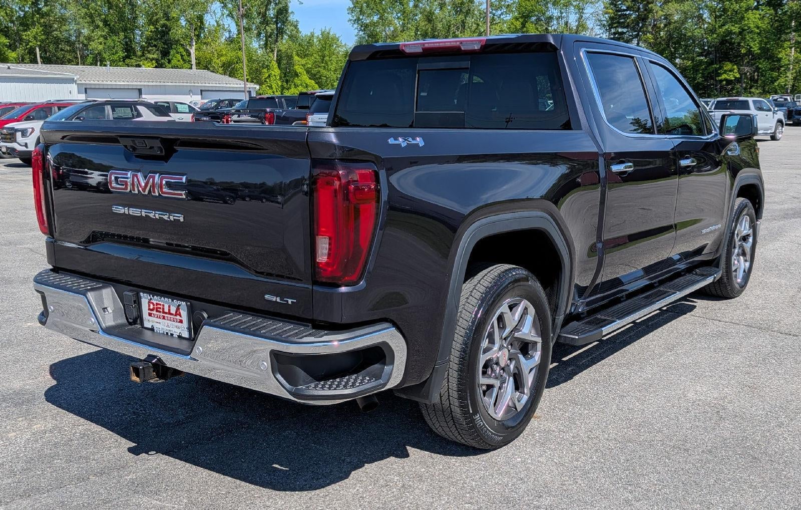 2024 GMC Sierra 1500 SLT