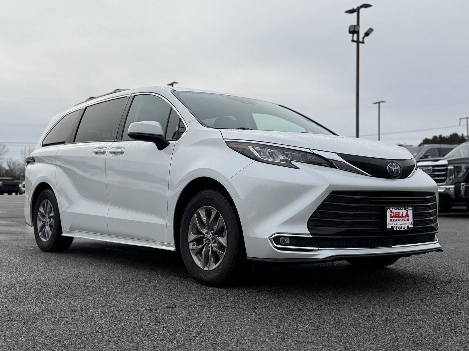 2023 Toyota Sienna XLE
