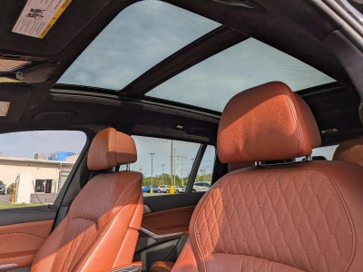 2025 BMW X7 M60i