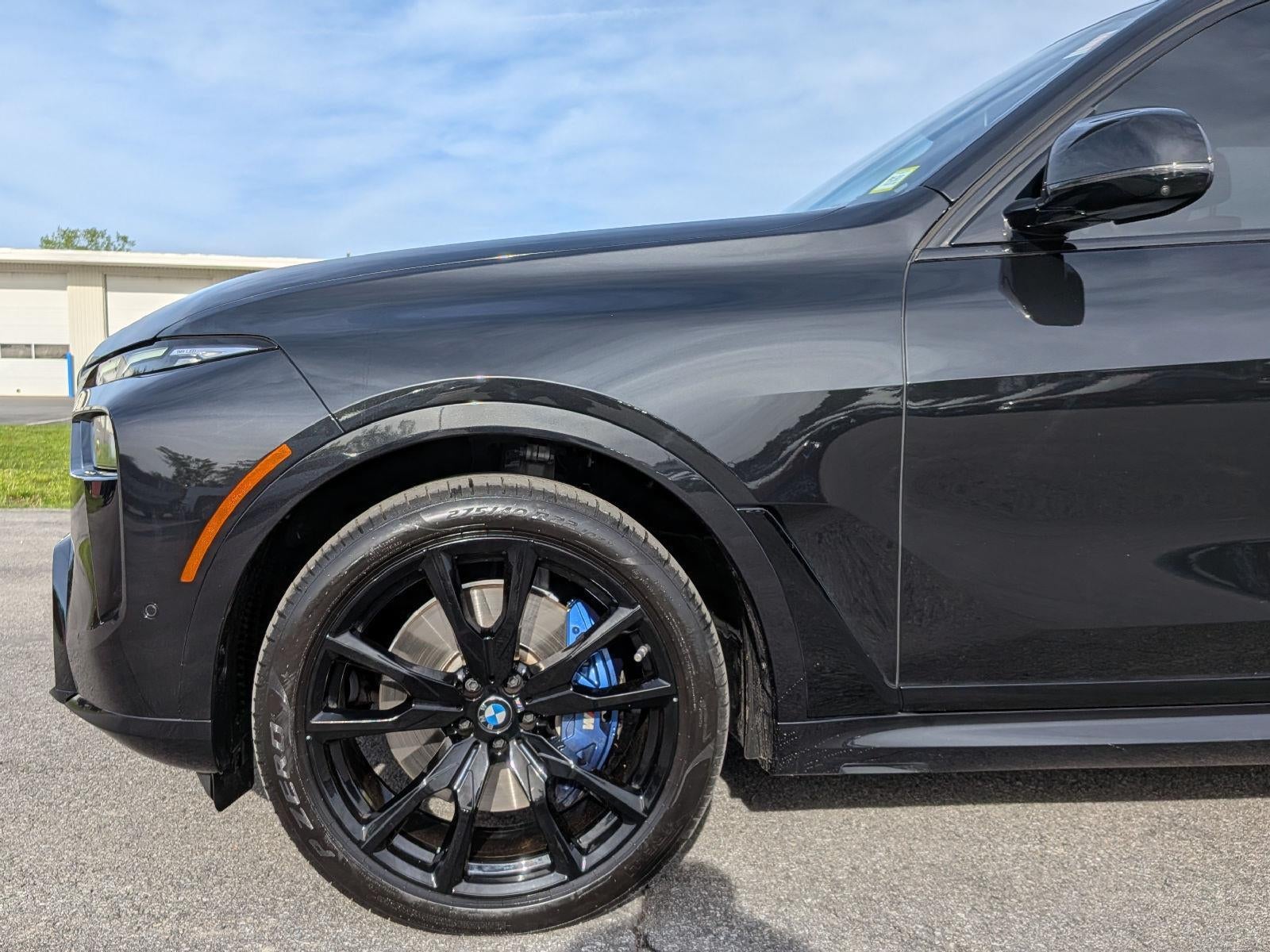 2025 BMW X7 M60i