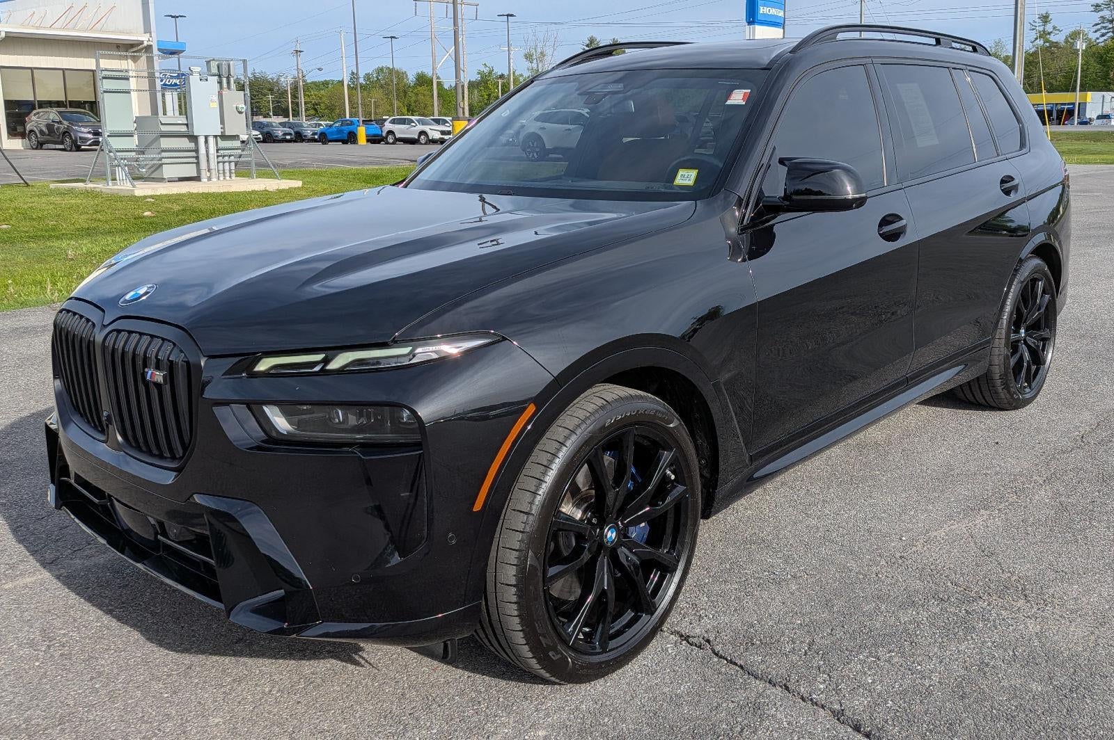 2025 BMW X7 M60i