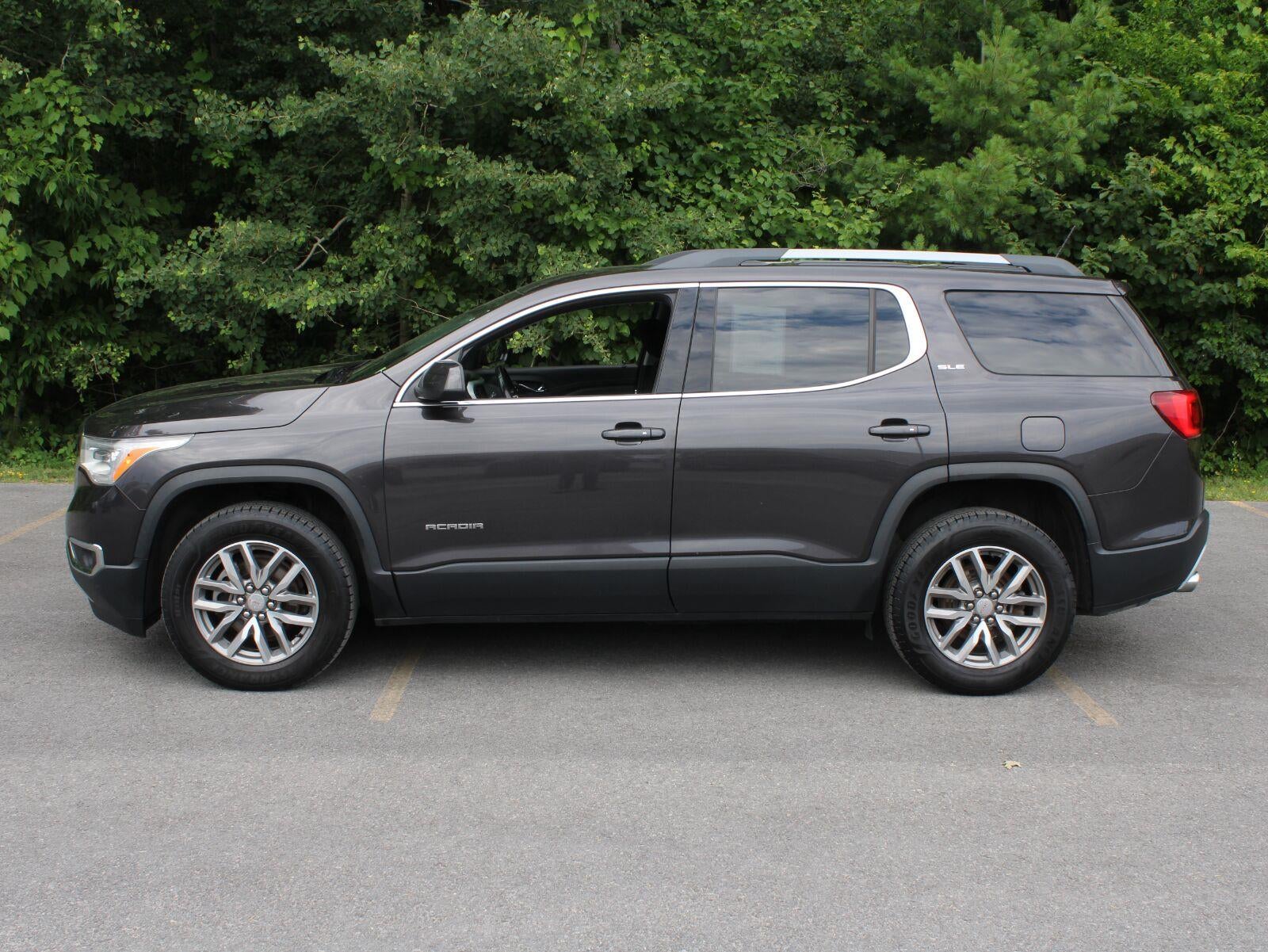2019 GMC Acadia SLE