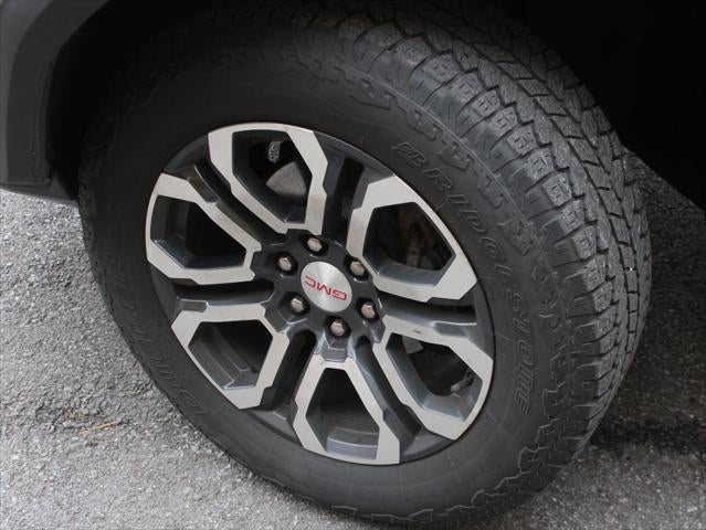 2024 GMC Canyon 4WD AT4