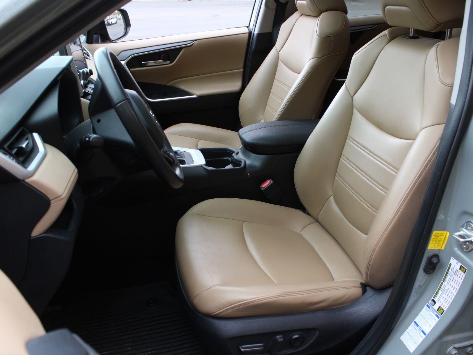 2020 Toyota RAV4 XLE Premium