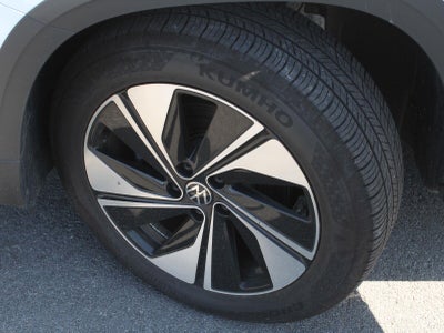 2026 Volkswagen Taos SE