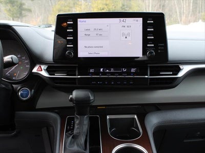 2024 Toyota Sienna LE