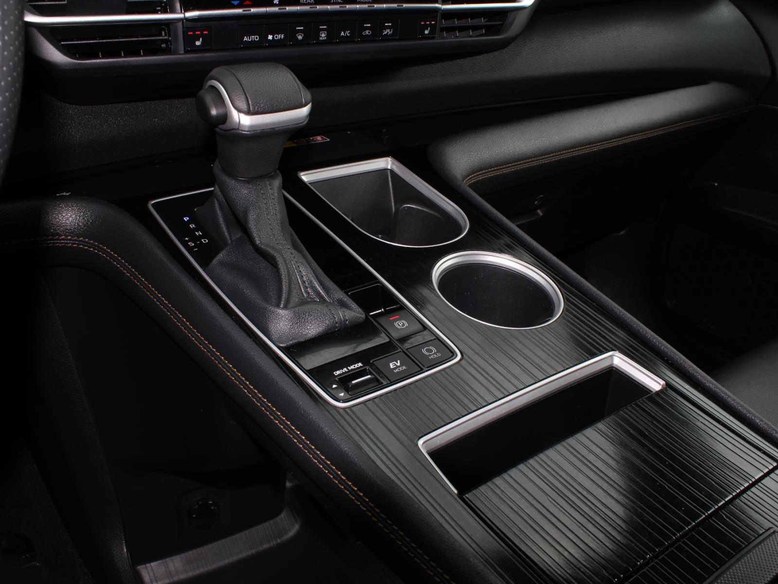 2025 Toyota Sienna Woodland Edition