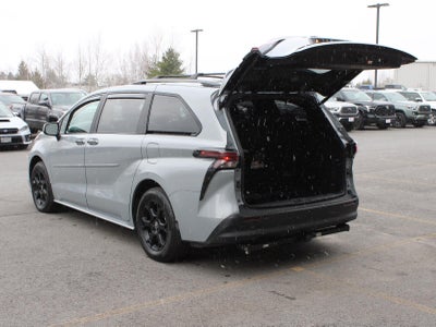 2025 Toyota Sienna Woodland Edition