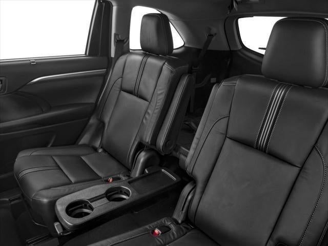 2017 Toyota Highlander SE
