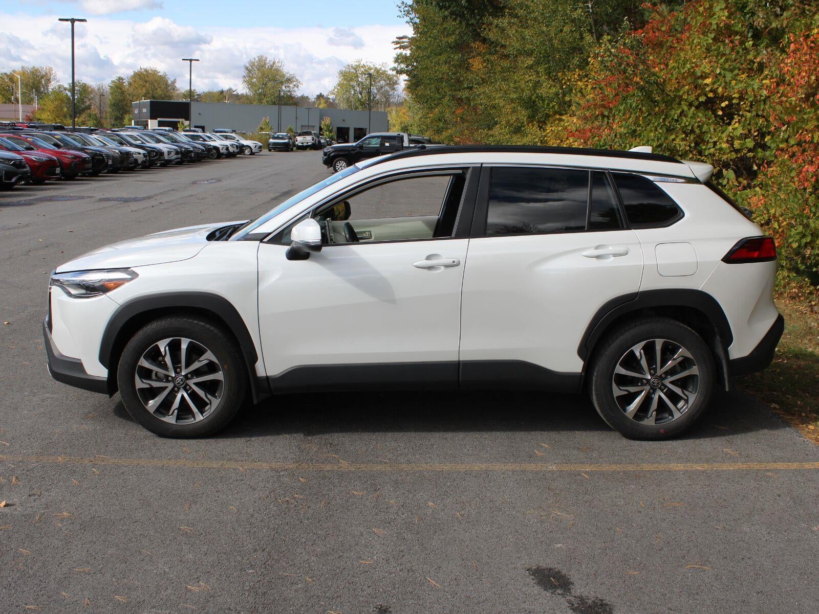 2024 Toyota Corolla Cross XLE