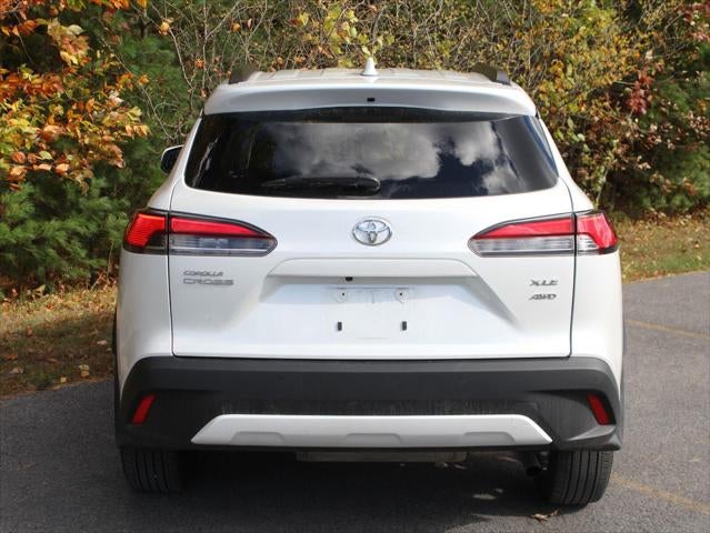 2024 Toyota Corolla Cross XLE