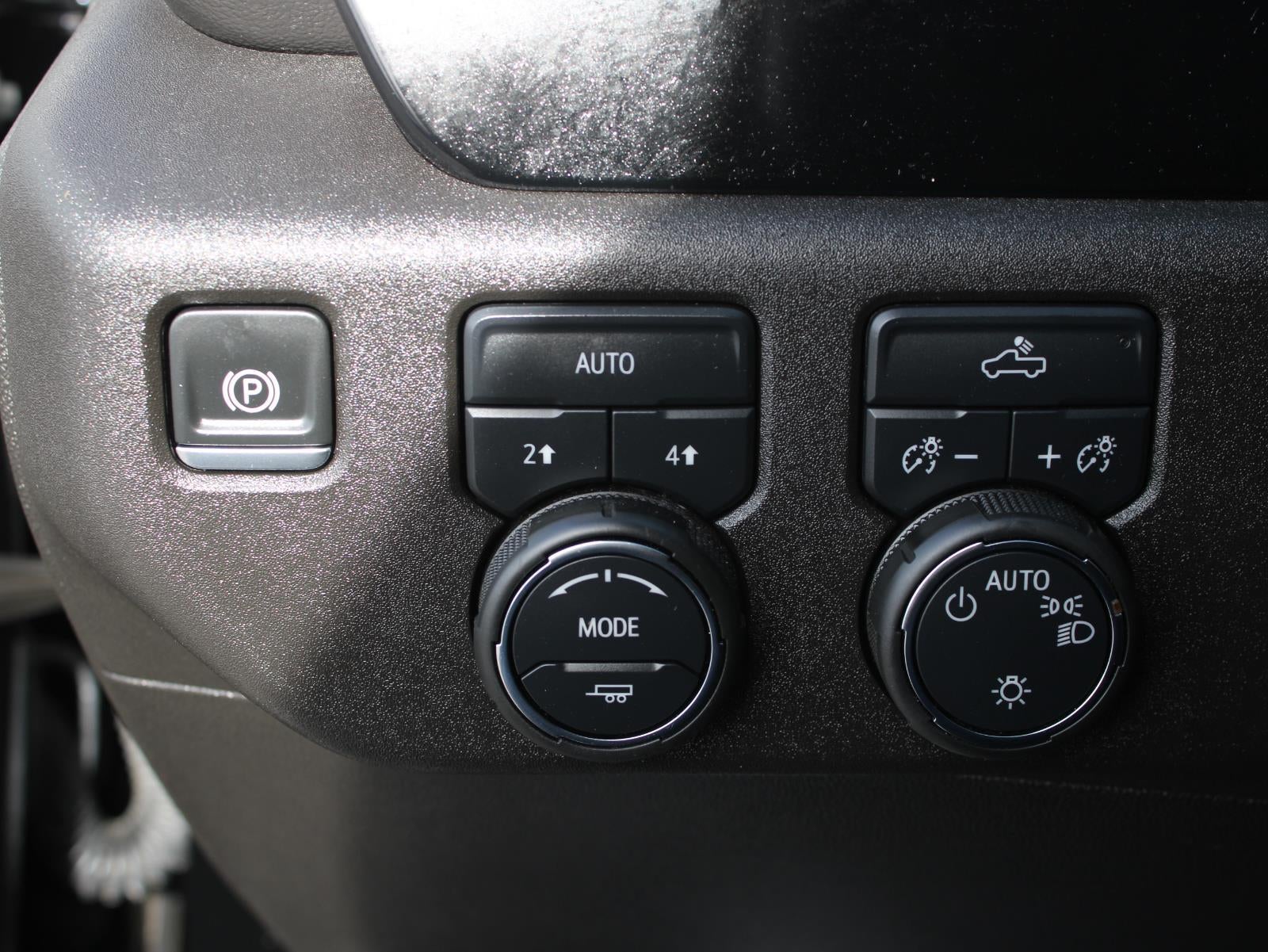 2025 Chevrolet Silverado 1500 LT Four Wheel Drive 10-SPEED AUTOMATIC, ELECTRONICALLY CONTROLLED