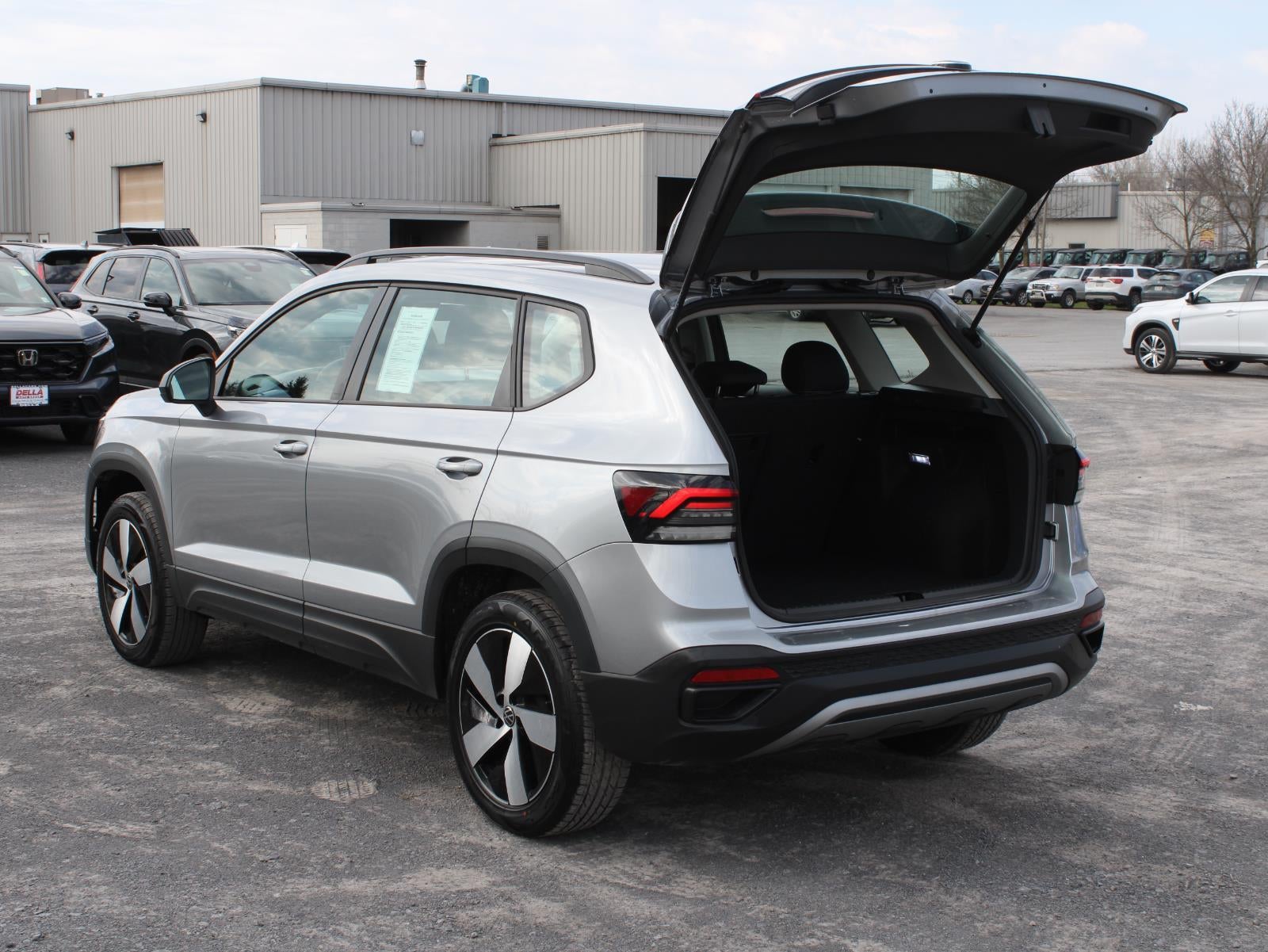 2025 Volkswagen Taos S