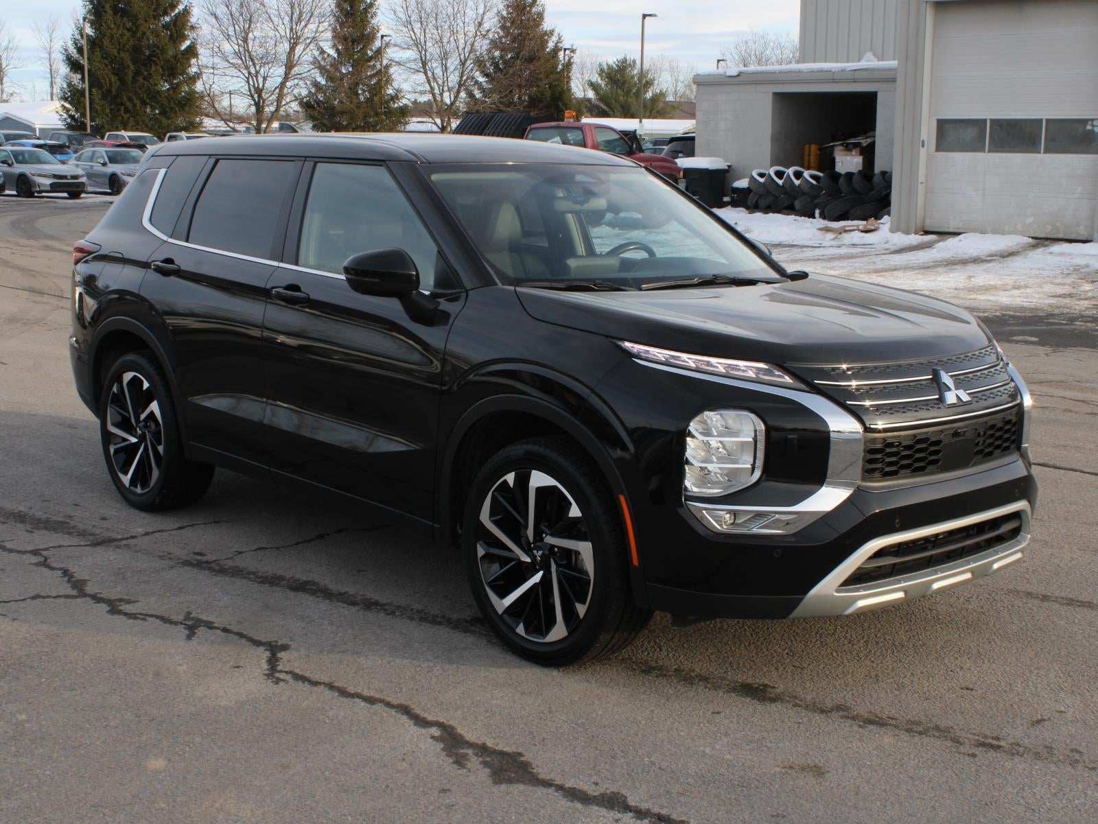 2024 Mitsubishi Outlander SE Black Edition All Wheel Drive CVT