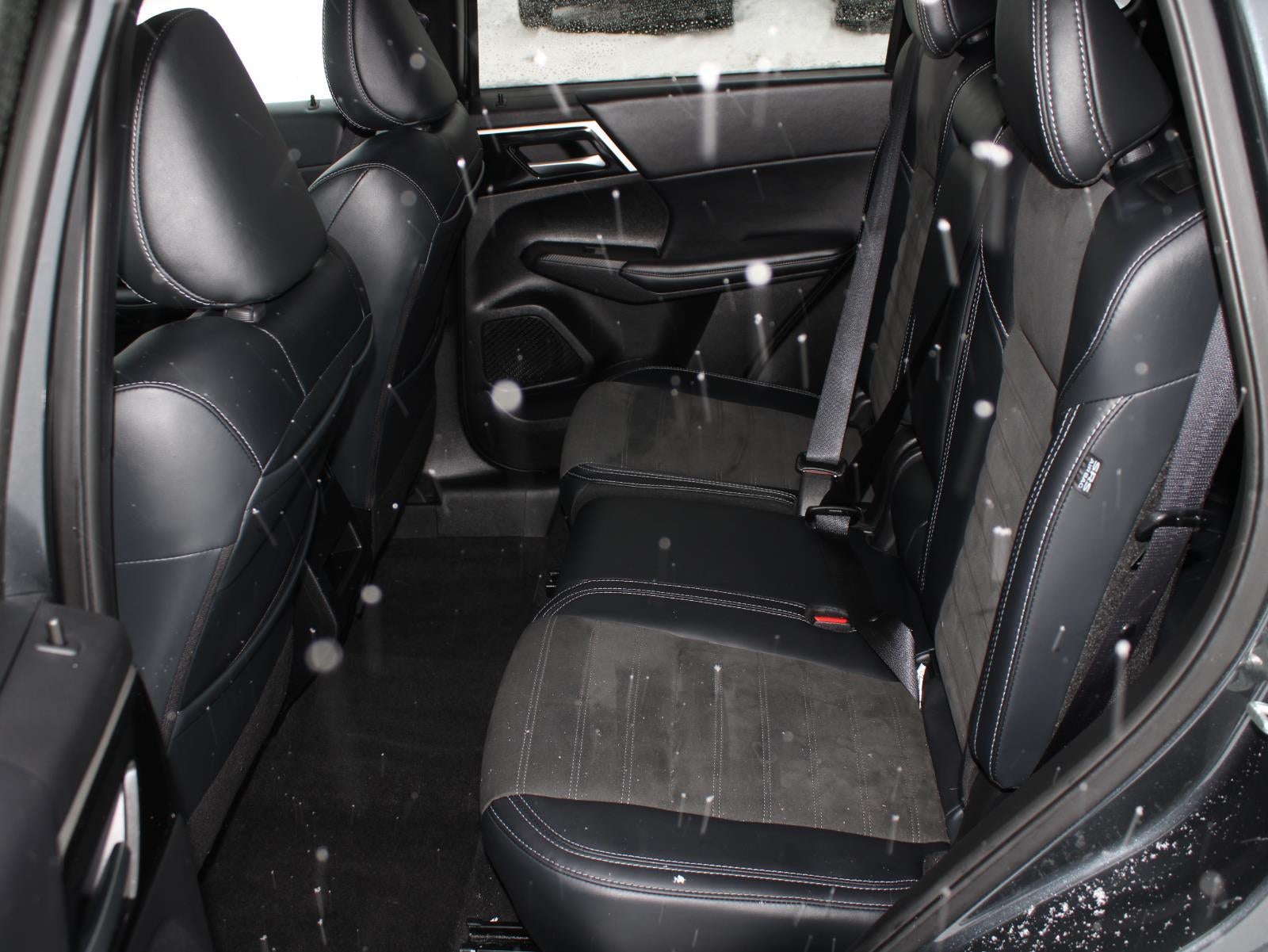 2024 Mitsubishi Outlander SE Black Edition Four Wheel Drive CVT