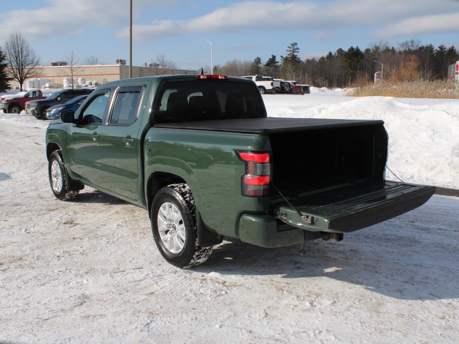 2022 Nissan Frontier SV