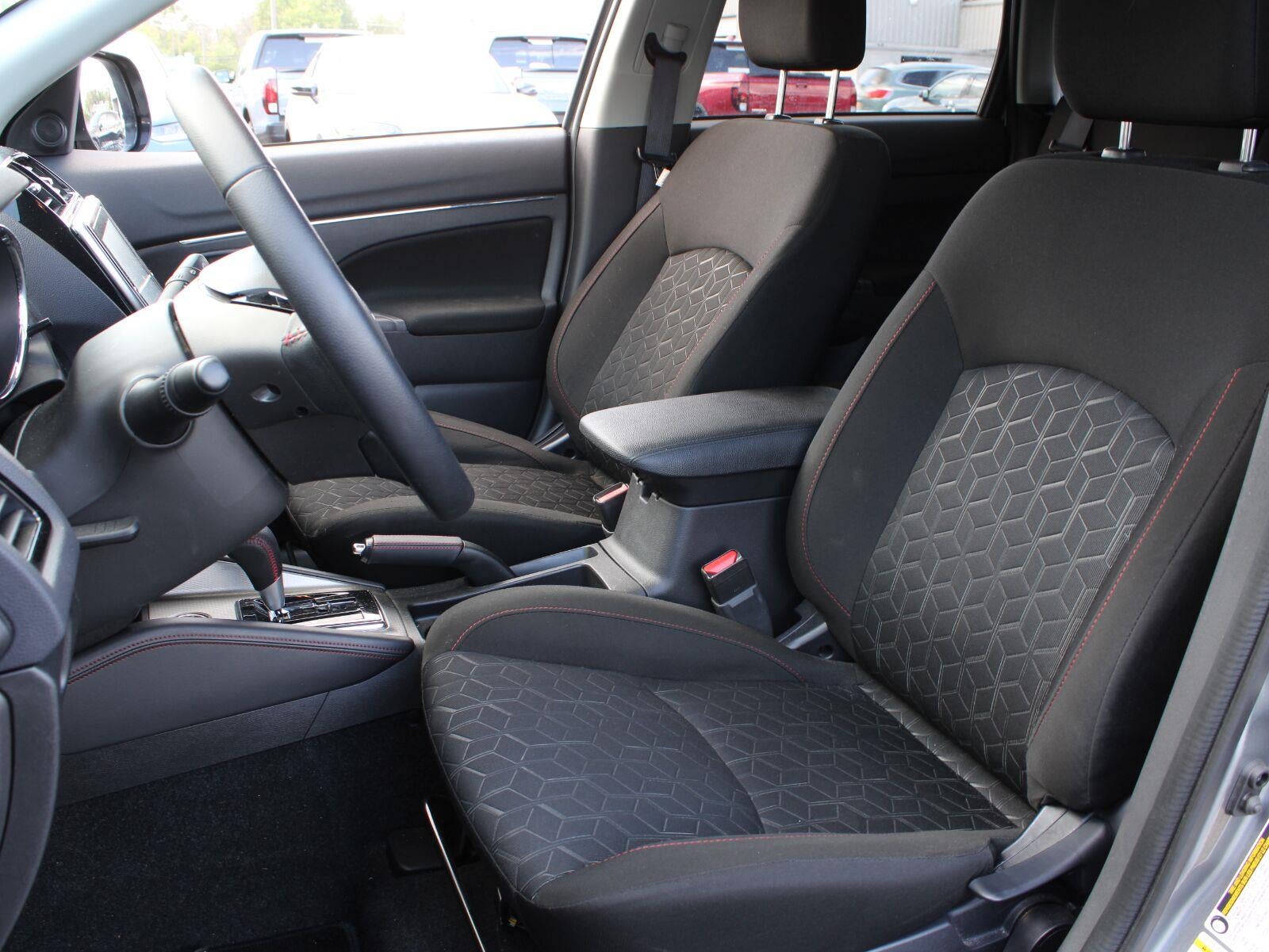 2026 Mitsubishi Outlander Sport LE
