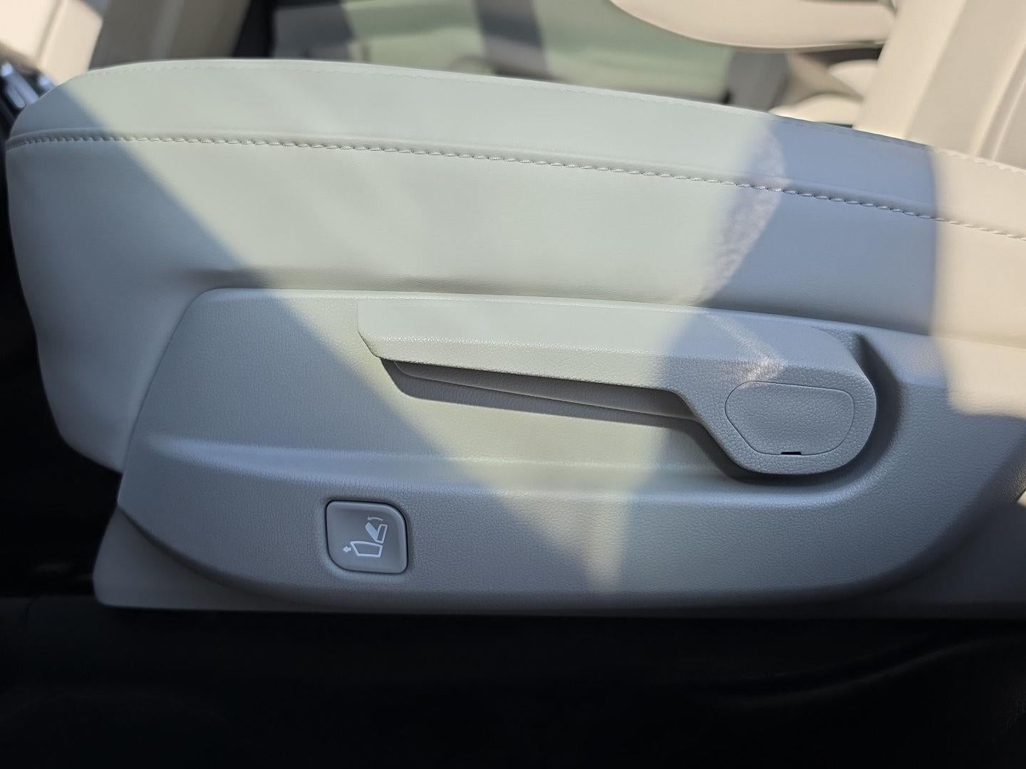 2025 Kia Sorento X-Line EX