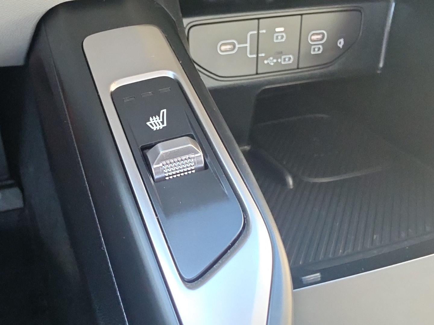 2025 Kia Sorento X-Line EX