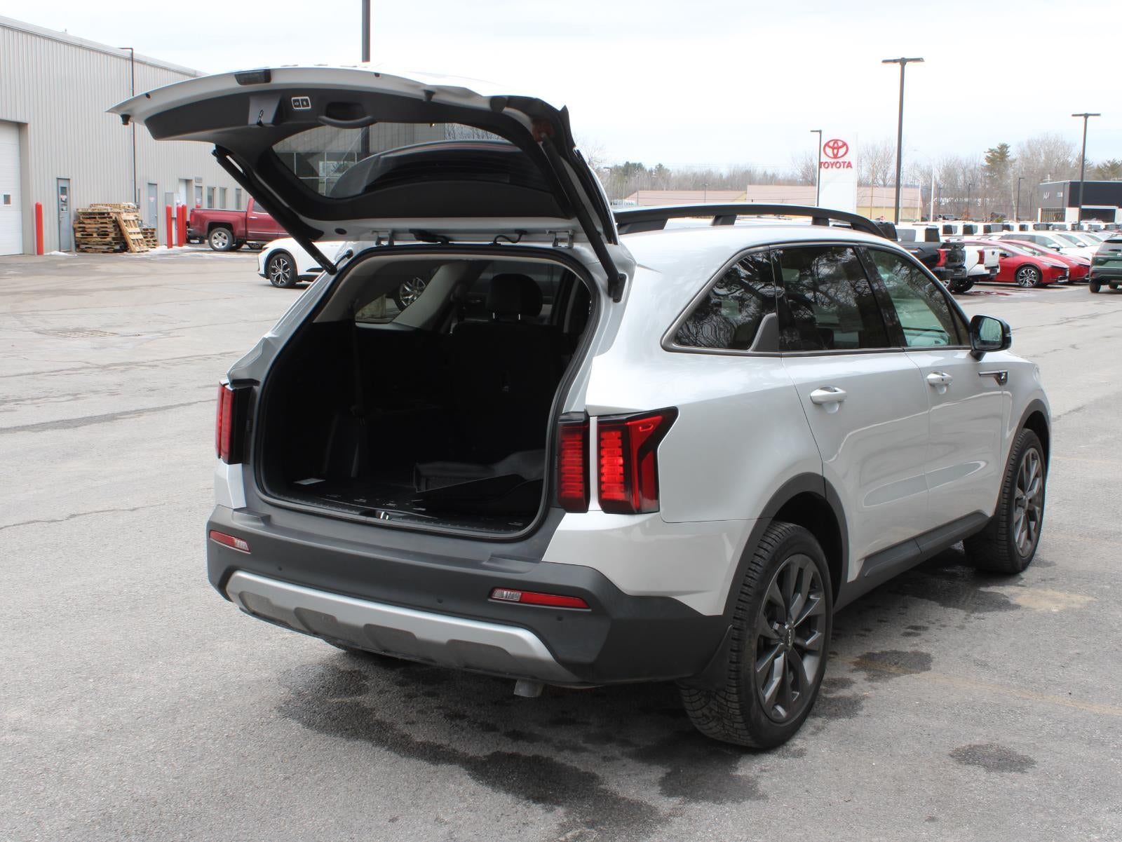 2022 Kia Sorento X-Line EX