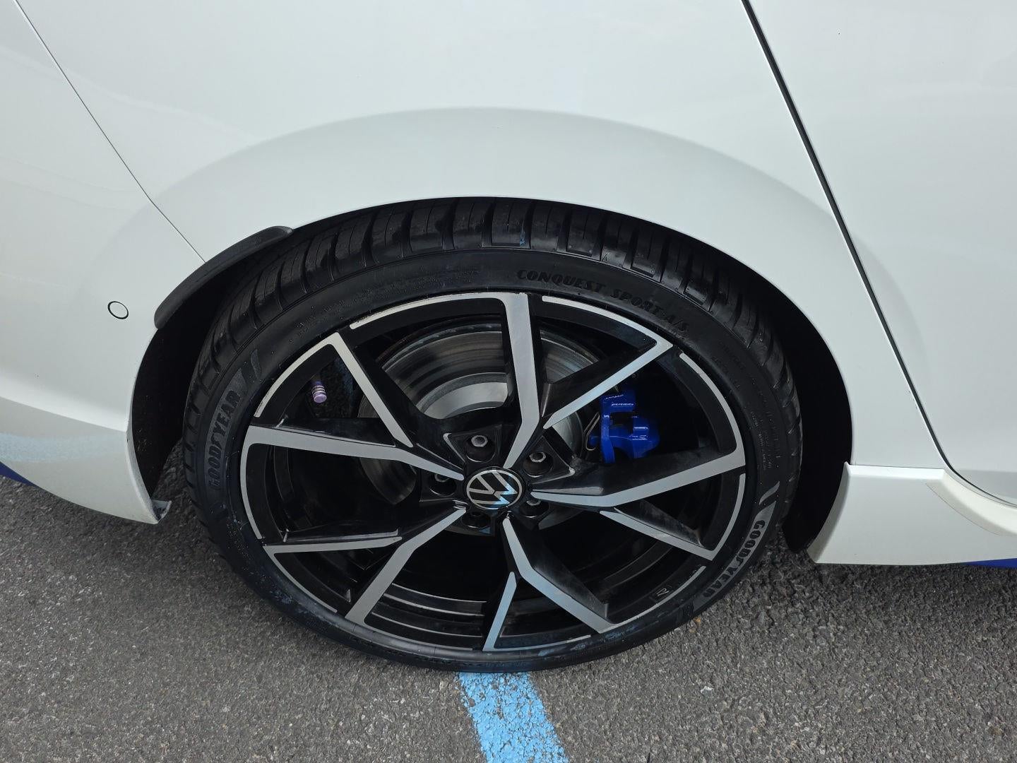 2024 Volkswagen Golf R Base