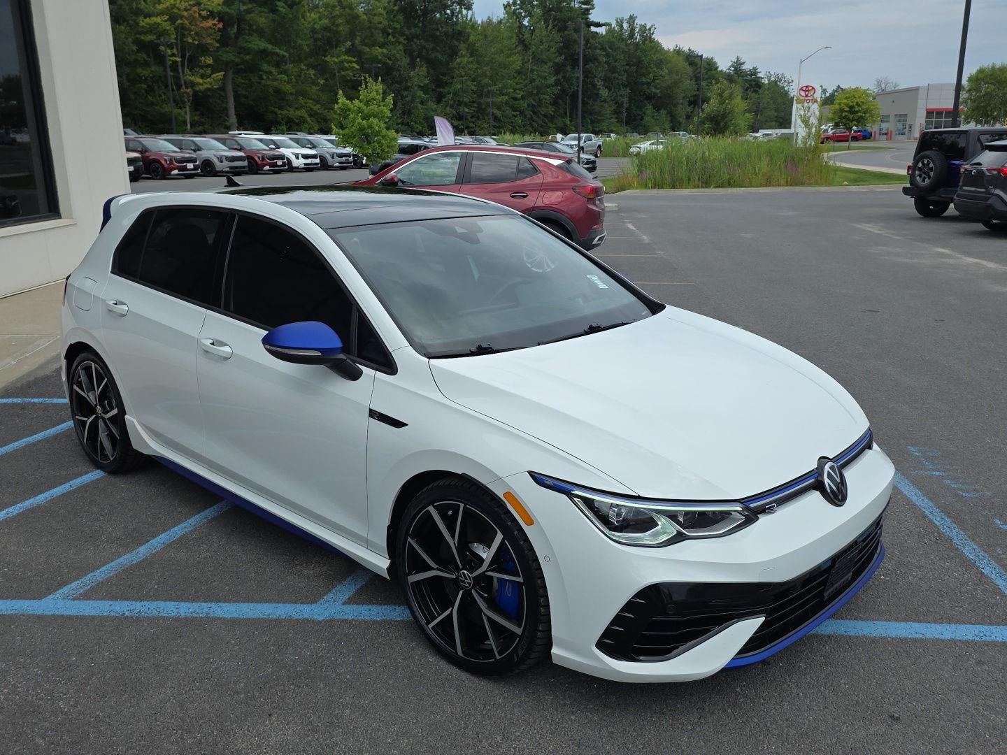 2024 Volkswagen Golf R Base