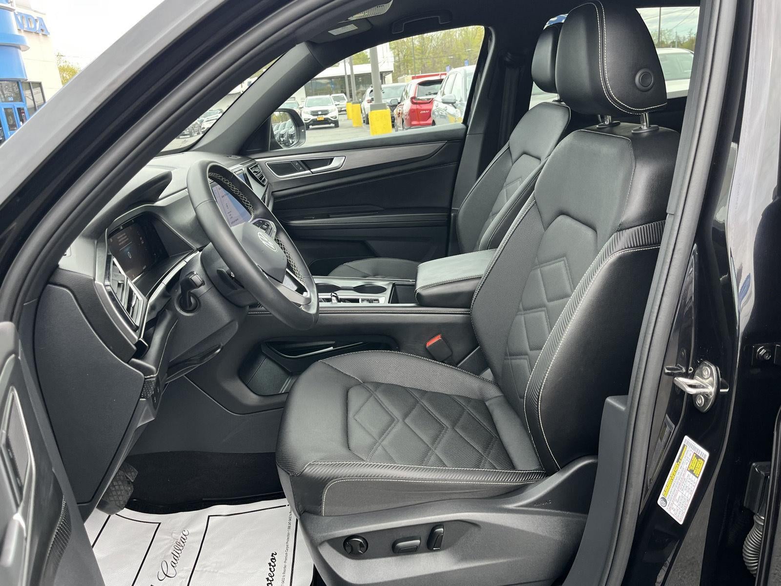 2024 Volkswagen Atlas Cross Sport 2.0T SE
