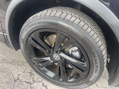 2024 Volkswagen Tiguan SE R-Line Black