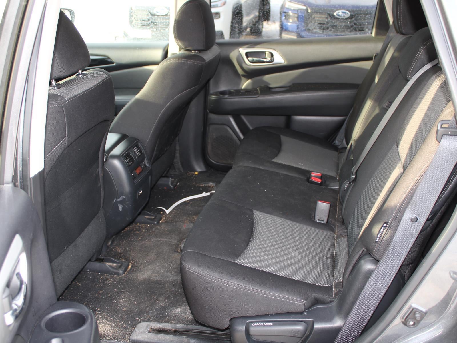 2019 Nissan Pathfinder SV