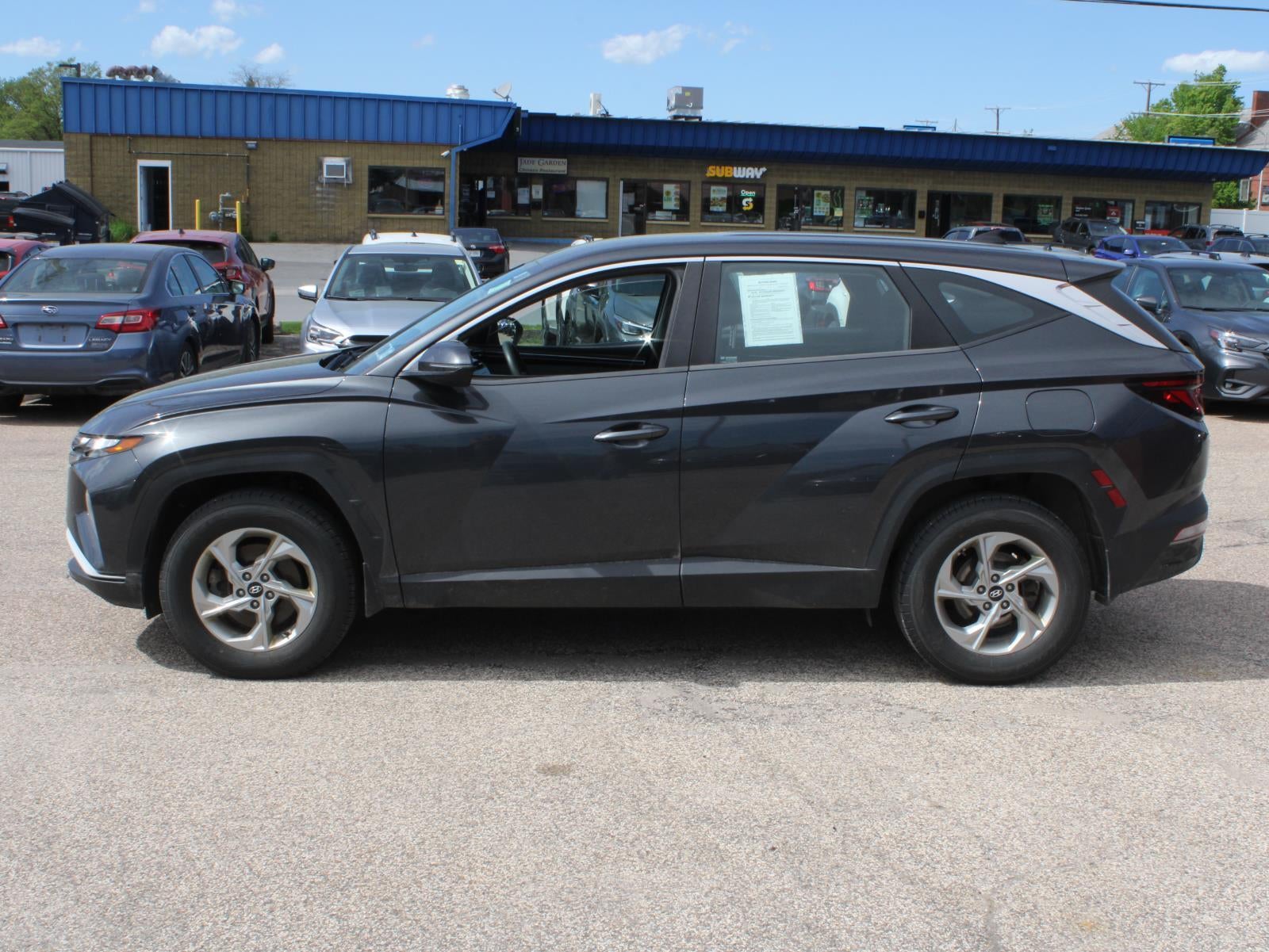 2022 Hyundai Tucson SE