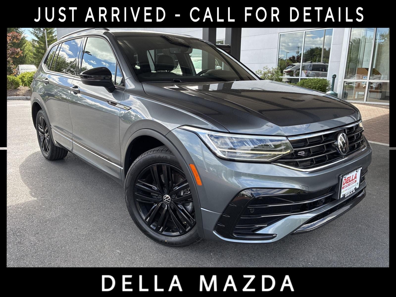 2022 Volkswagen Tiguan SE R-Line Black