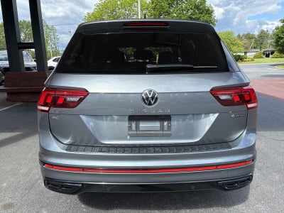2022 Volkswagen Tiguan SE R-Line Black
