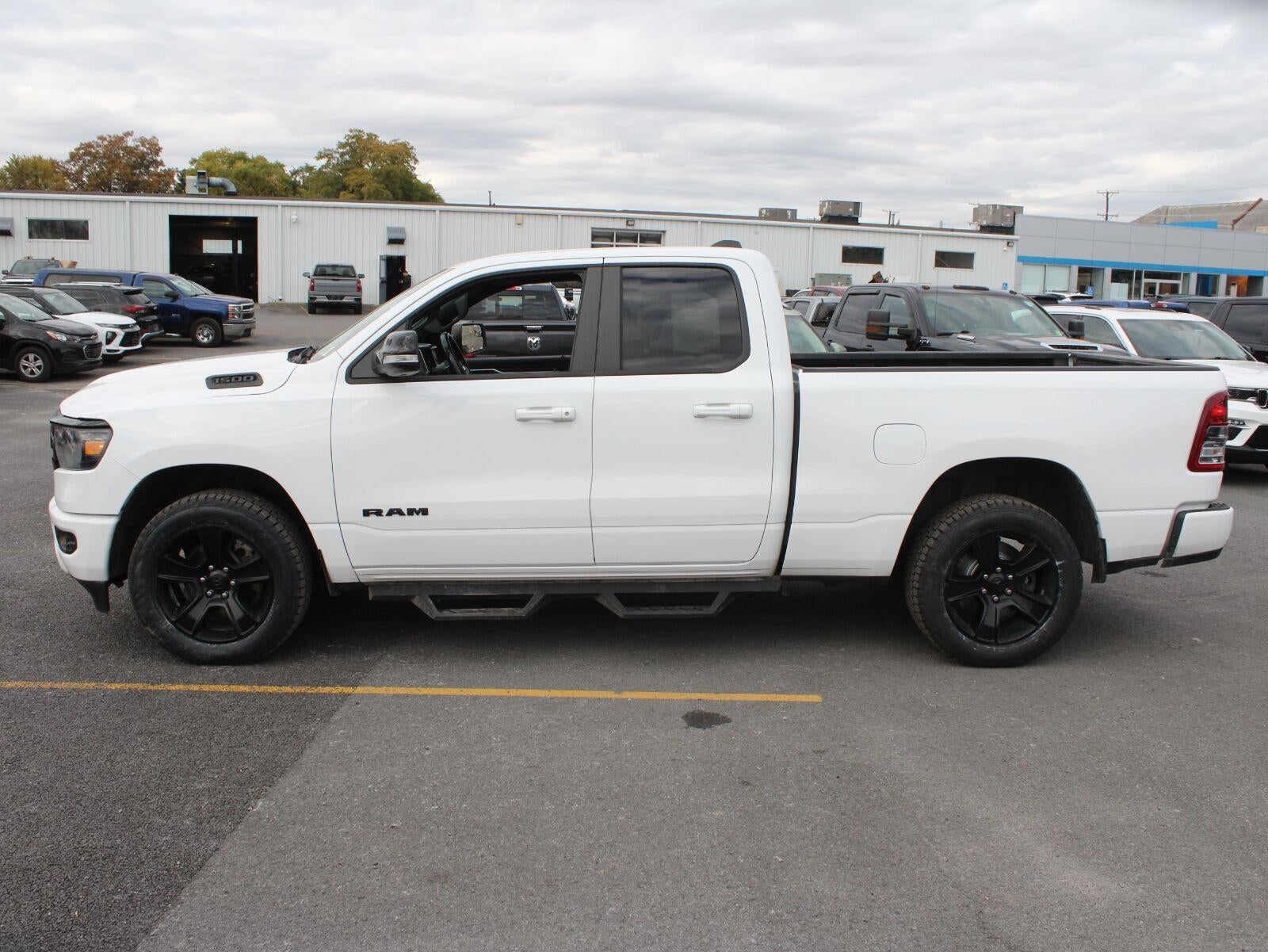 2022 RAM 1500 Big Horn Quad Cab 4x4 6'4" Box