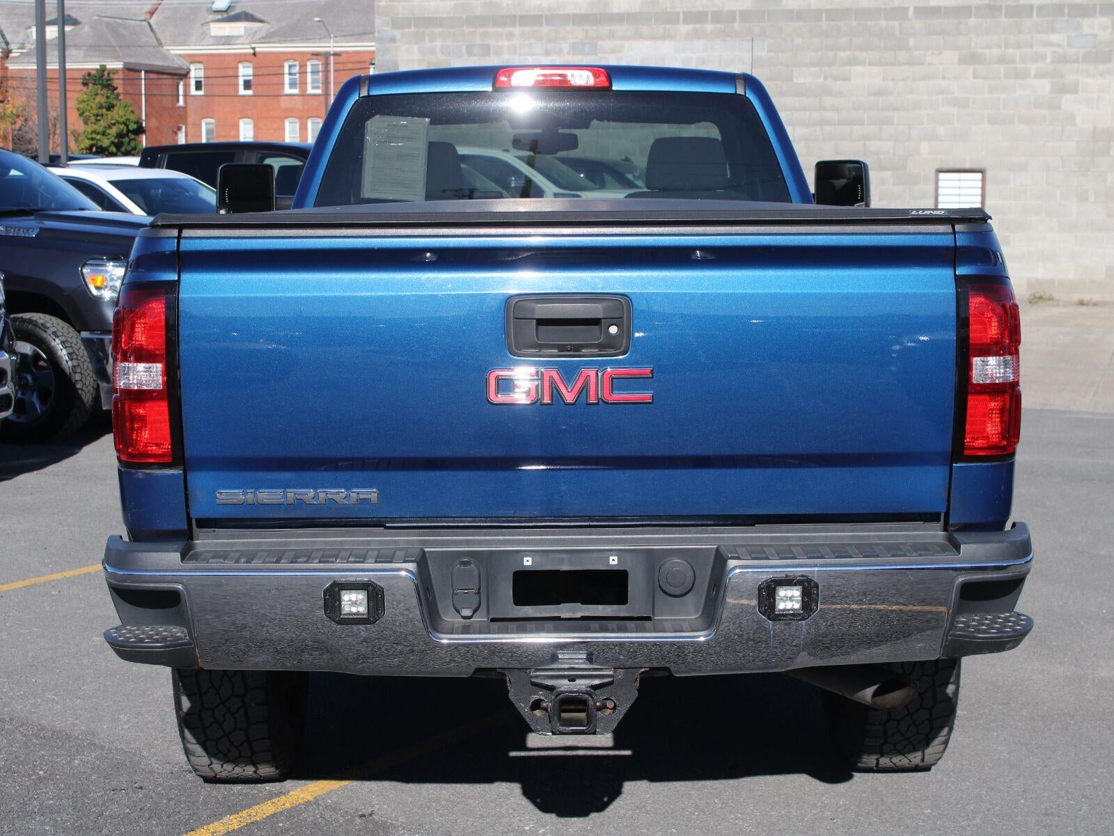 2017 GMC Sierra 3500 HD REG CAB 4WD 133.6