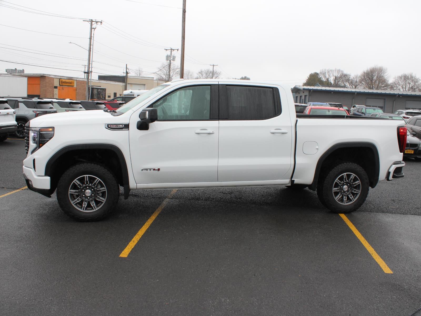 2025 GMC Sierra 1500 AT4