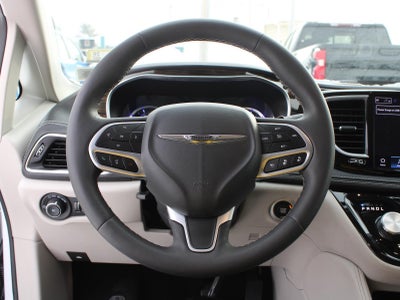 2023 Chrysler Pacifica Hybrid Limited