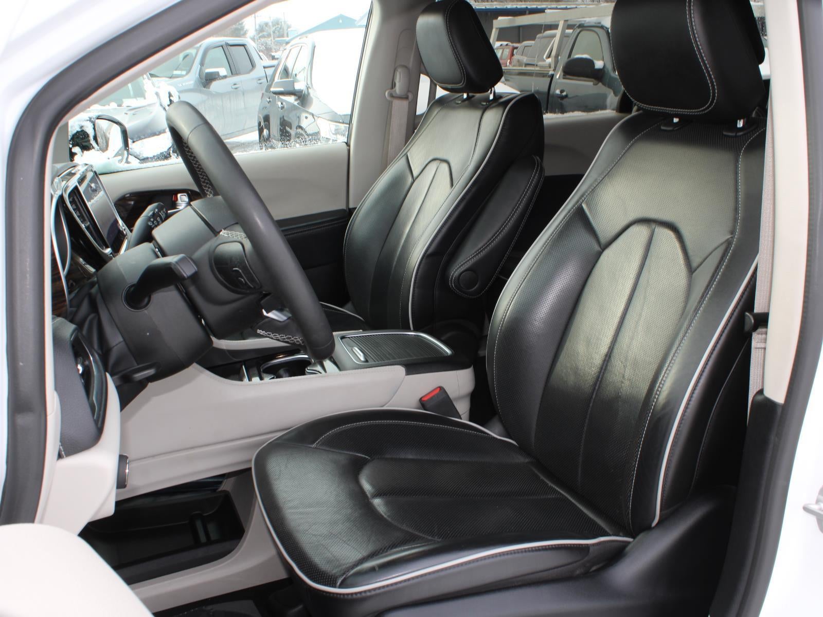 2023 Chrysler Pacifica Hybrid Limited