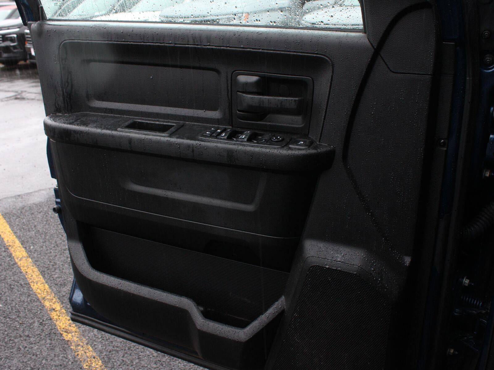 2024 RAM 2500 Tradesman Crew Cab 4x4 6'4" Box