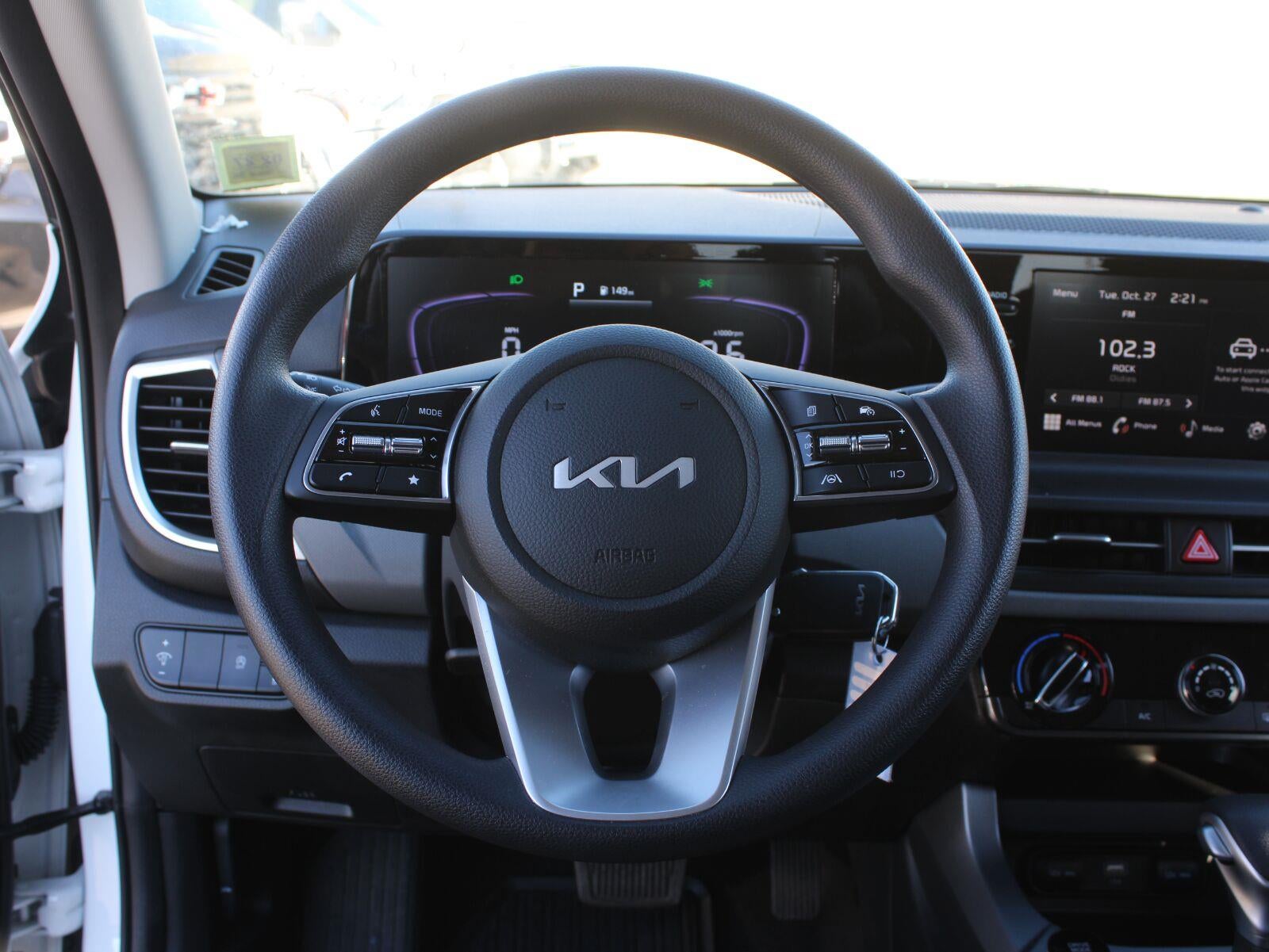 2025 Kia Seltos LX